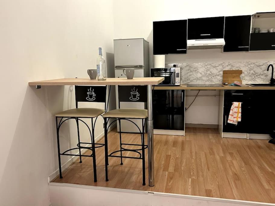 Charmant Studio Avec Mezzanine Ницца Экстерьер фото